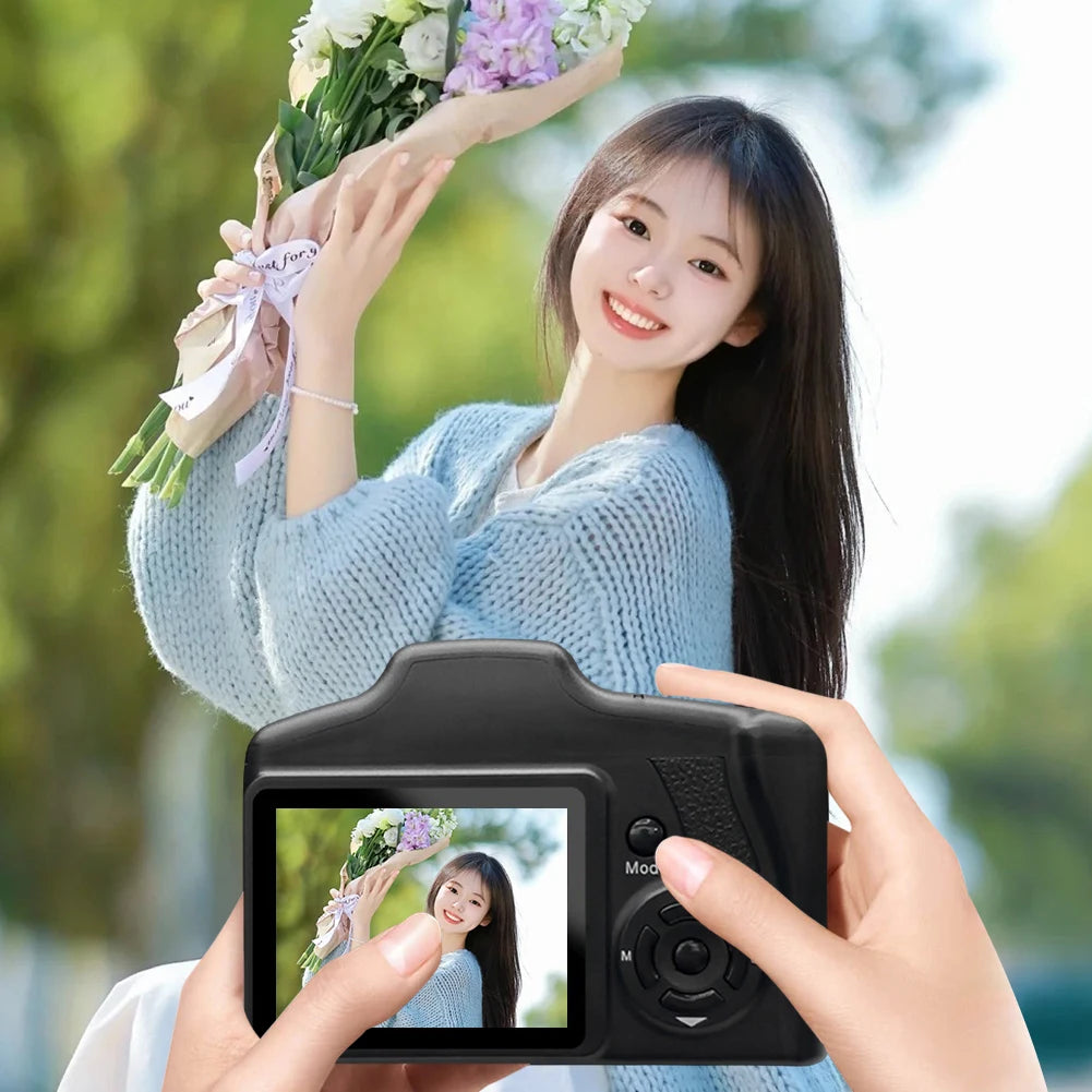 Digital Camera with 2.4 Inch LCD Screen Vlogging Camera Camcorder